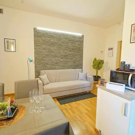 Destiny 4 Borgo Venezia *